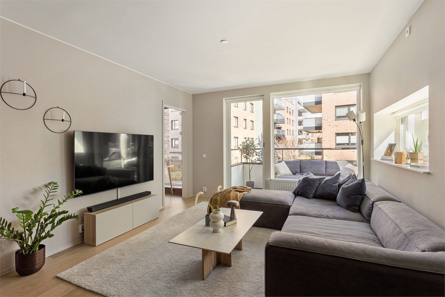 Stine Thorvik v. Krogsveen Hasle har gleden av å presentere Freserveien 29! Foto: Henrik Eriksen, Fotostallen