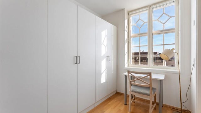 Rommet egner seg godt som gjesterom, barnerom eller kontor.