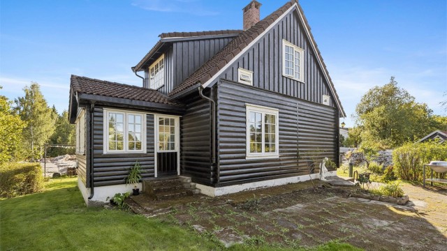 Velkommen til Knuts vei 48! Presentert av eiendomsmegler Anniken Øderud v/Krogsveen Nesodden. Foto Per O. Skjellnan v/Efkt