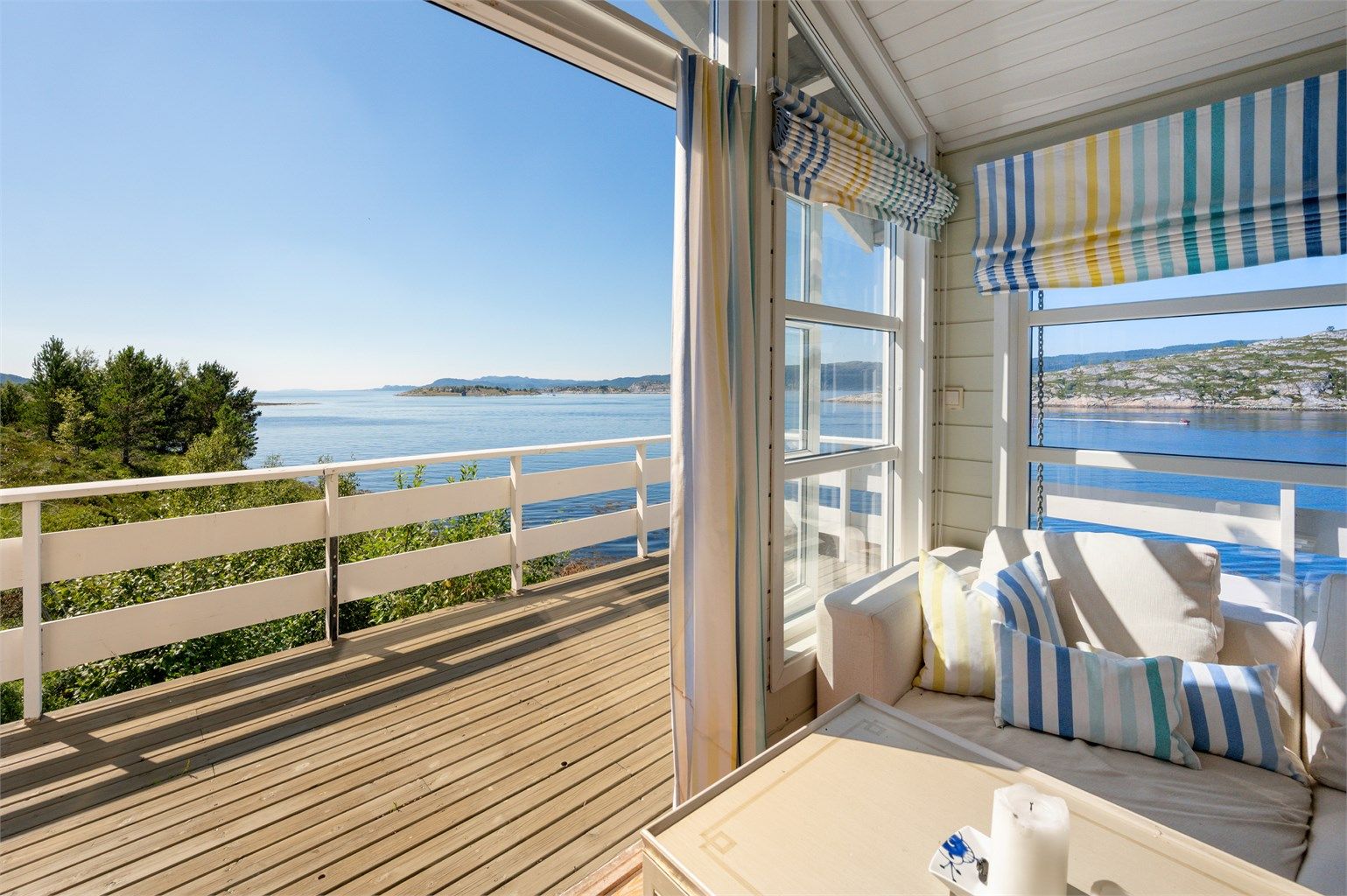 Terrassen vil på sommerstid oppleves som en fin forlengelse av stuen. 