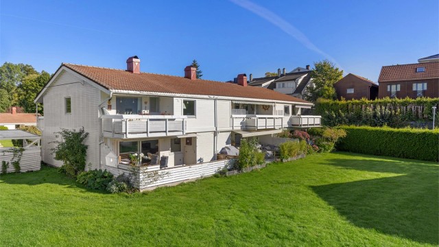 Velkommen til Conrad Hemsens vei 15C, en lekker og oppusset 3-roms med trappefri adkomst. Borettslaget er for frimurere over 55 år (foto Petter Tanum)