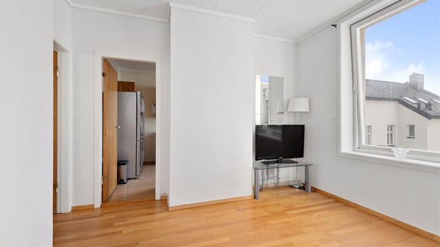 Leilighetene i 2. og 3. etasje har identisk planløsning, hver på 102 m² BRA.