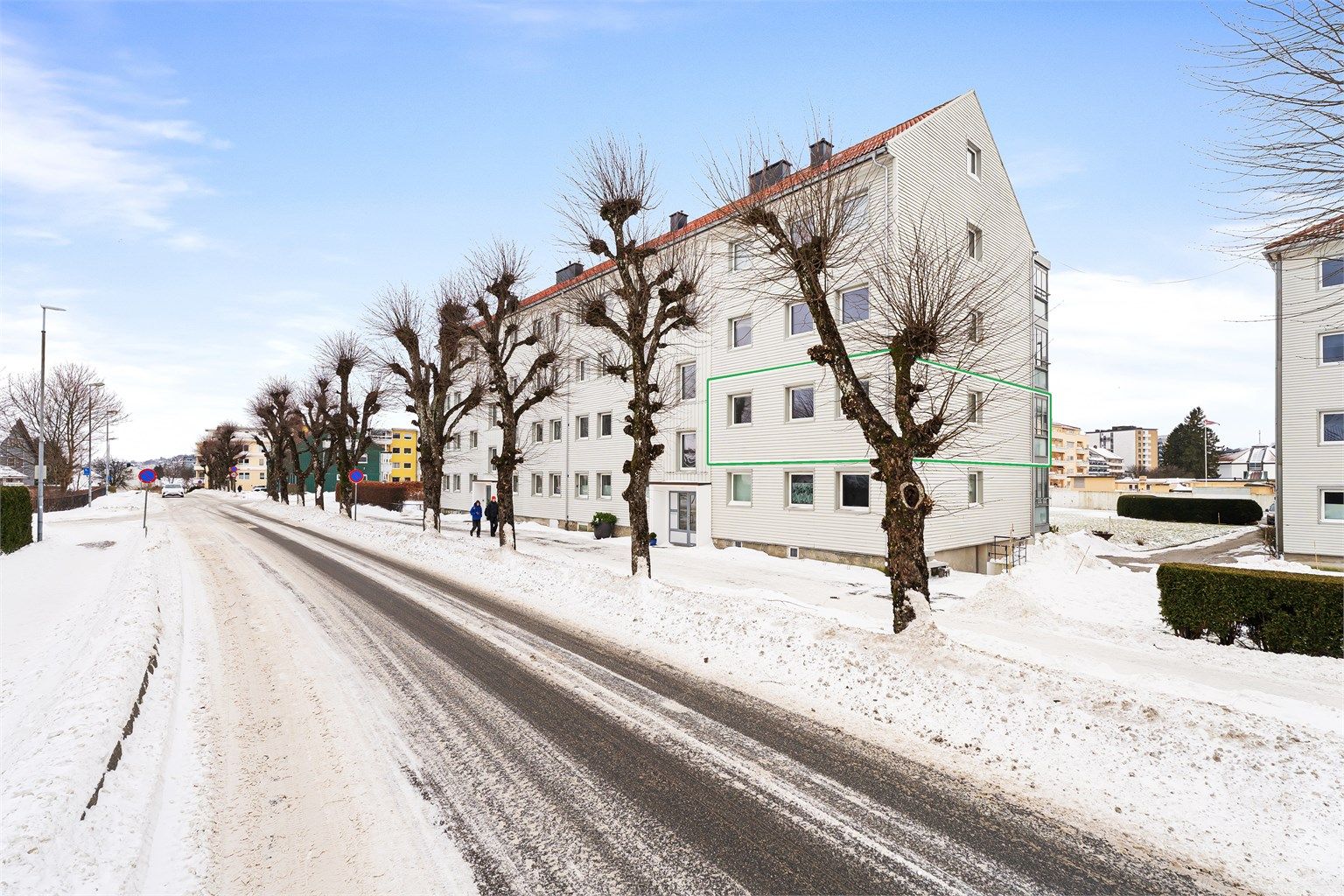 Endeleilighet mot rolig gate og flott grøntområde og bakgård