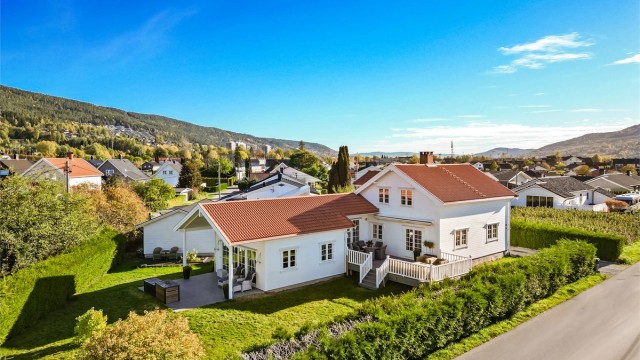 Delikat og innbydende enebolig med en romslig planløsning.
Foto: Haiman Askari.