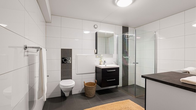 Hybelens bad ble etablert i 2019, med innredninger fra Mesterkjøkken.