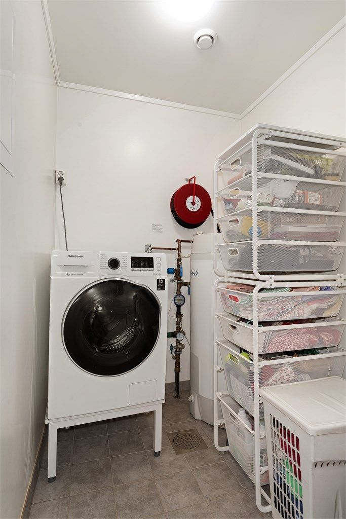 Praktisk vaskerom i 1.etg - Byggemeldt som bod - Ikke godkjent til varig opphold 