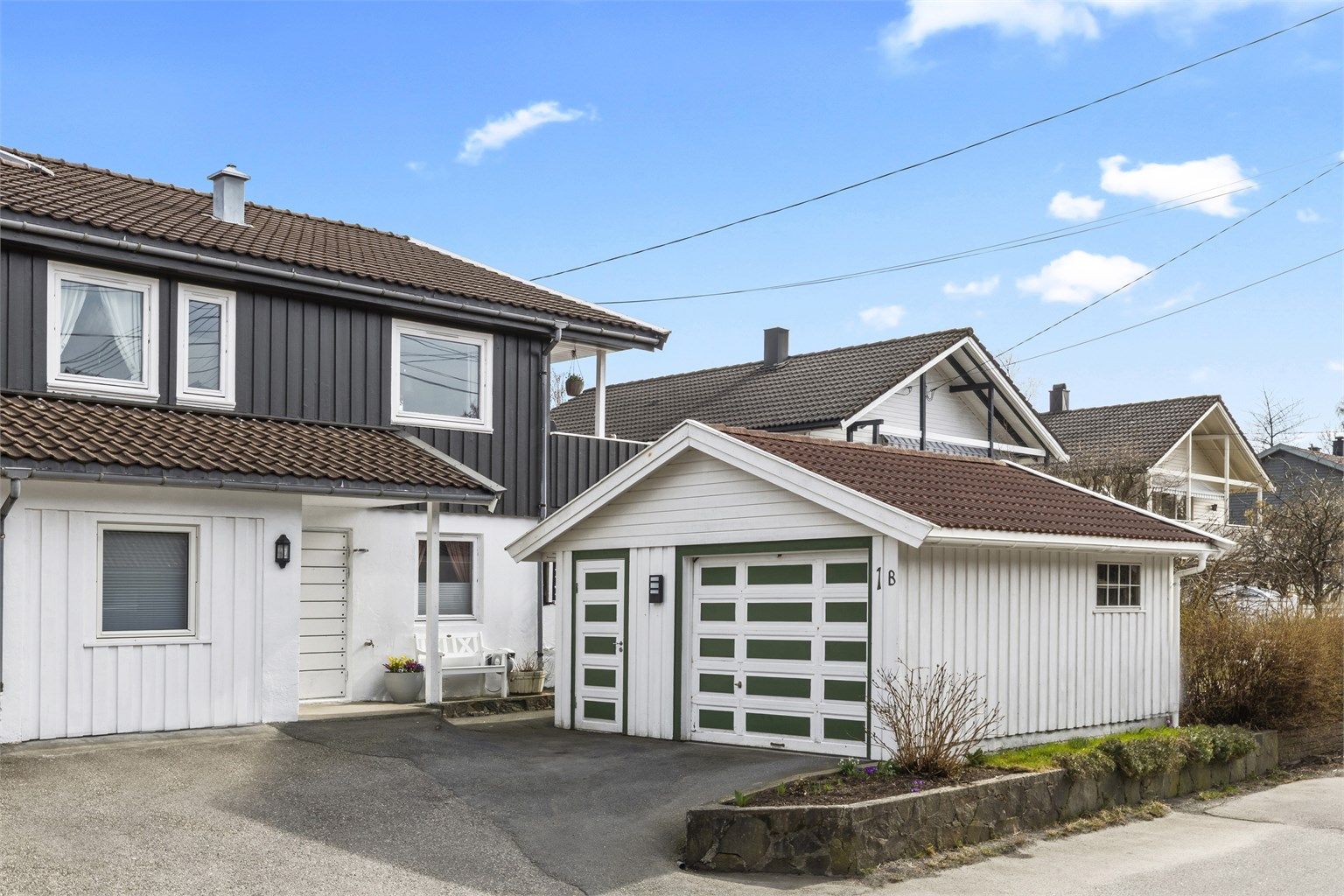 Krogsveen v/ Anders Rønn Skajaa presenterer denne hyggelige del av tomannsboligen i Rabbersstien 1B på Tømmerstø!