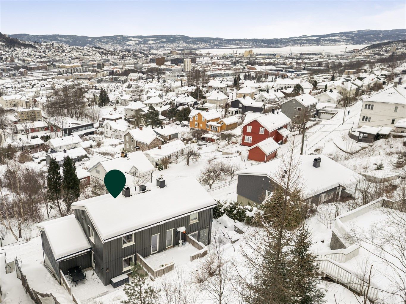 Flotte tur- og rekreasjonsområder i marka rett bak eiendommen