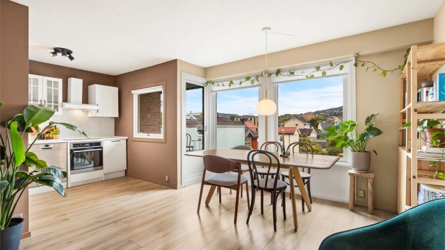 Velkommen til Danvikgata 20B. Presentert av Eirik Lundbekk ved Eiendomsmegler Krogsveen. Foto: Haiman Askari/Knipzet AS