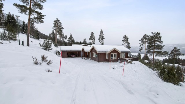 Krogsveen v/Vindum ønsker dere velkommen til Furuheimvegen 25!