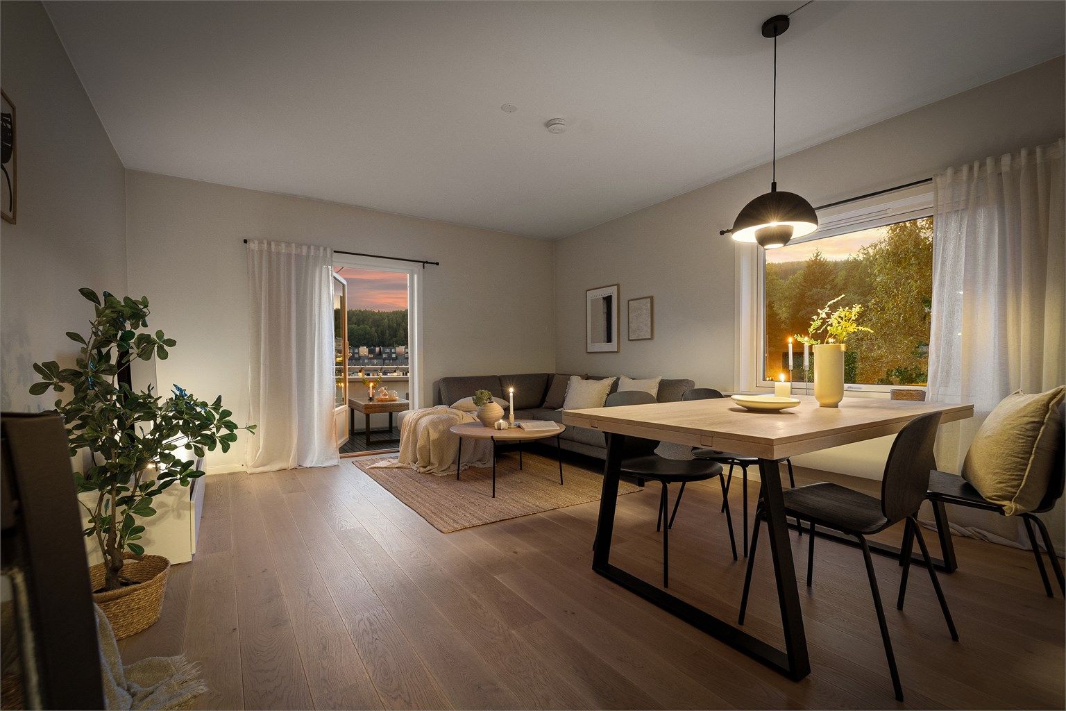 Stue med plass til både sofagruppe og spisebord