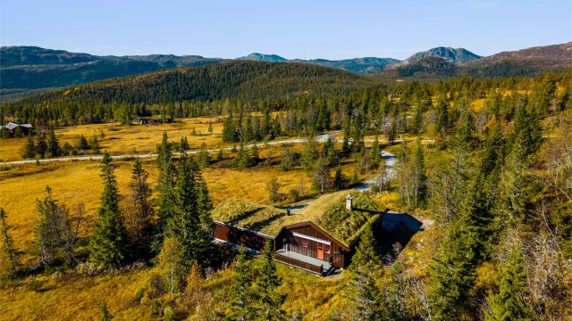 Tuddal ligger på solsiden av Gaustatoppen, et ypperlig utgangspunkt for toppturer.