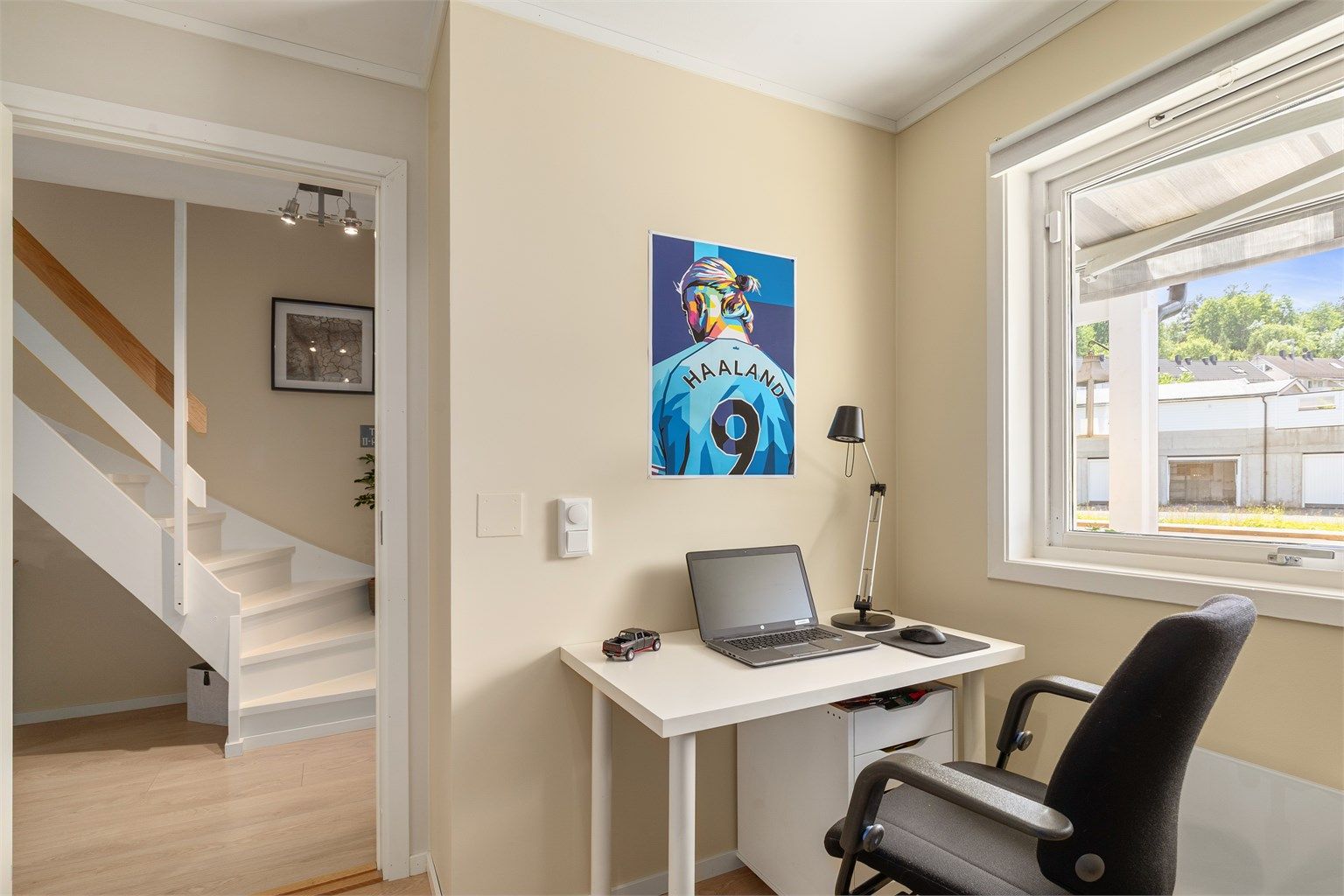 Også plass til skrivebord/hjemmekontor