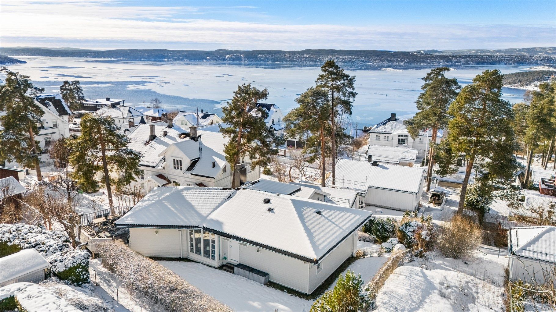 Når temperaturen tillater er det bare en liten rusletur ned til Nordstrand Bad med flotte bademuligheter