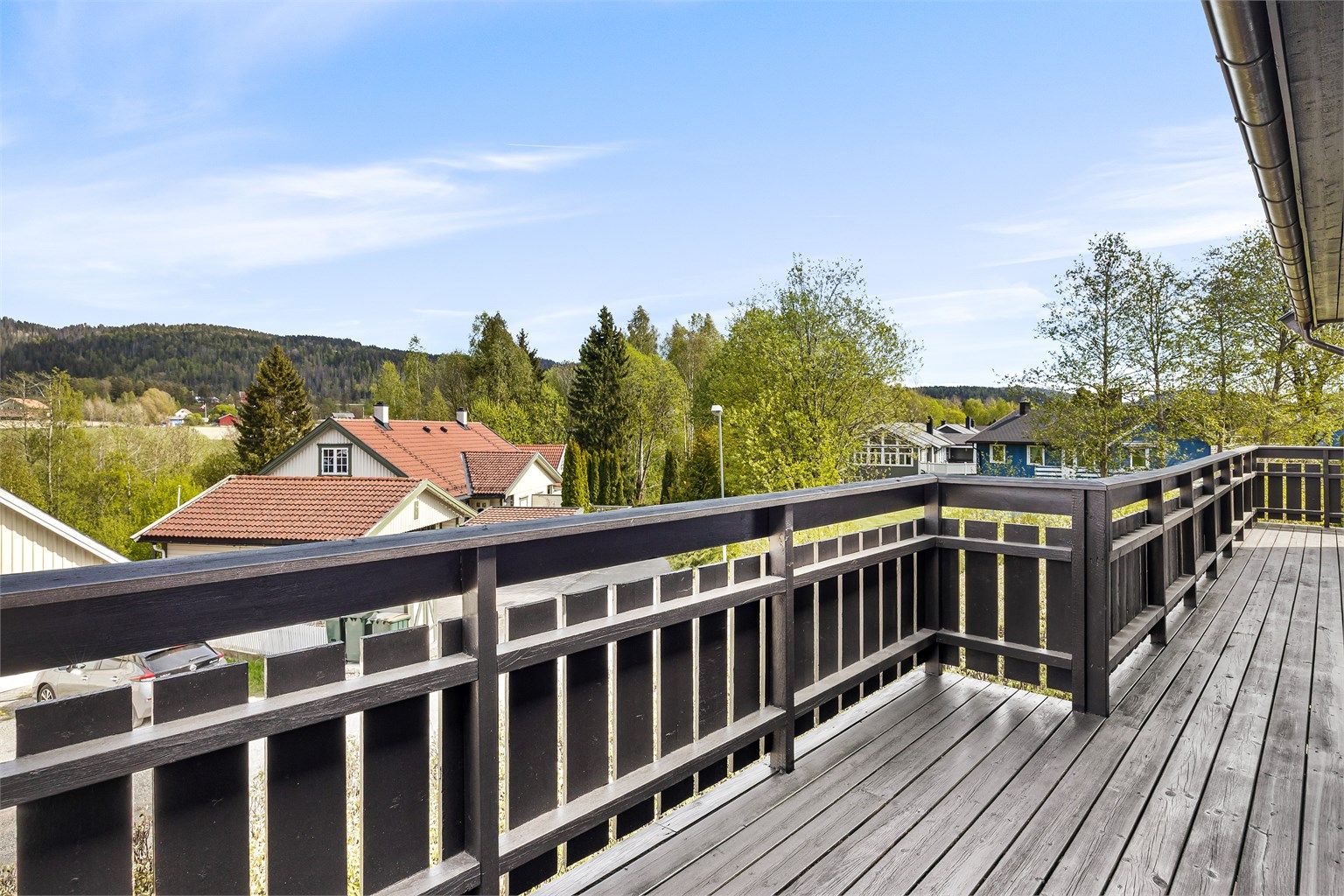 Utsikt over nabolaget fra terrassen.