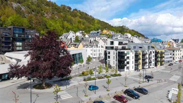Beliggenhet like ved Bybadet og byparken
