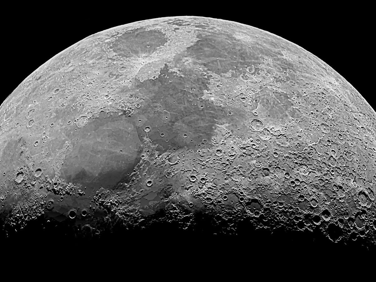 Detailed photo of some craters and lunar maria by Micotino