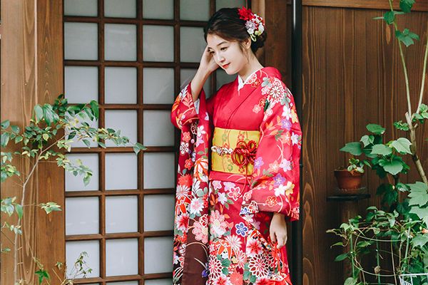 豪華正絹振袖(含髮型)｜江戶和裝工房雅：京都和服租借體驗