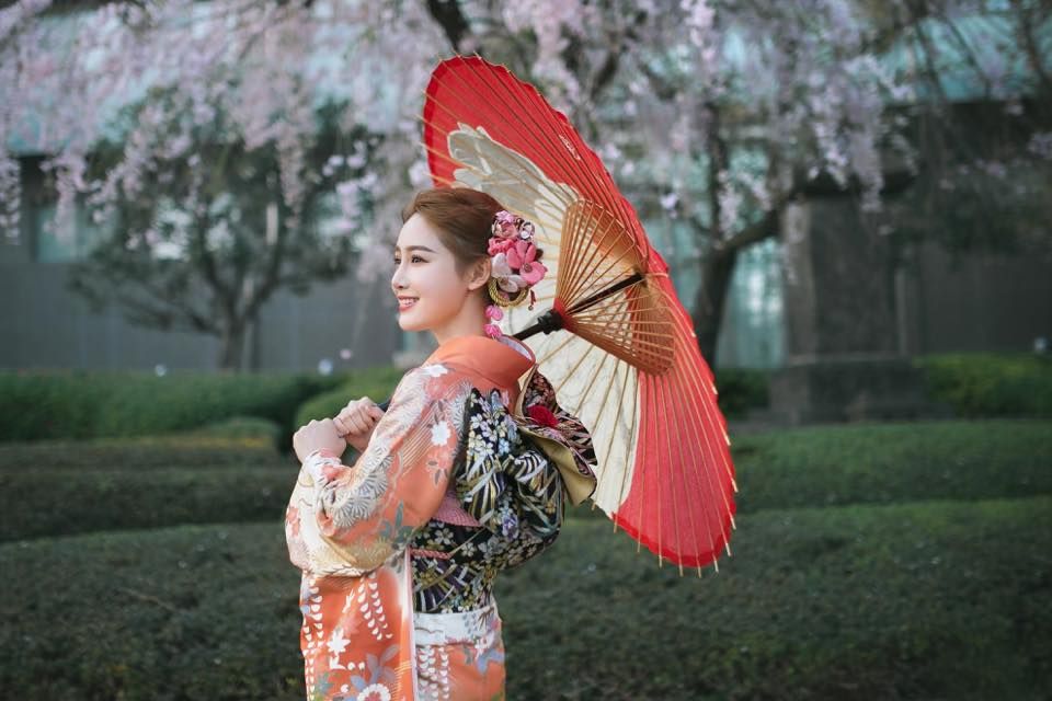 成人式、結婚式の振袖レンタルと購入どっちがお得？相場・費用の内訳を