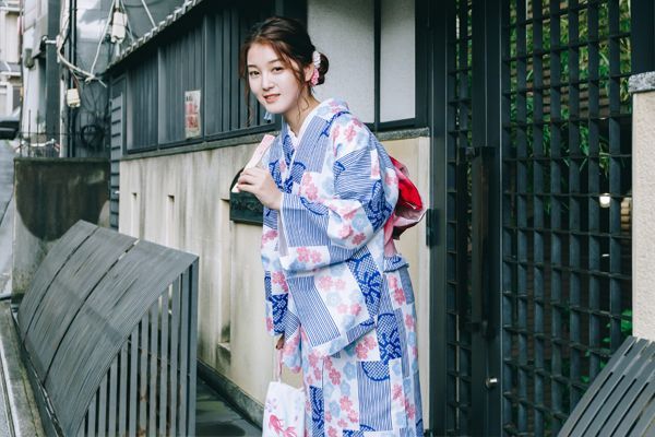 正絹振袖（ヘアセット付き） | 京都で人気の着物レンタル店江戸和装工房雅
