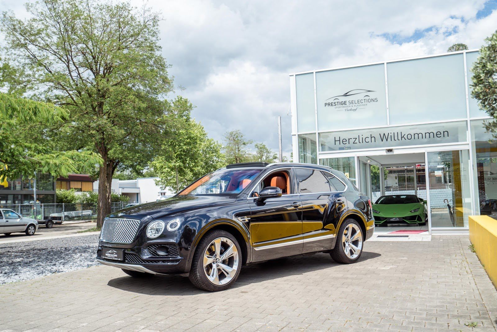 Bentley Bentayga W12 Mulliner Beluga