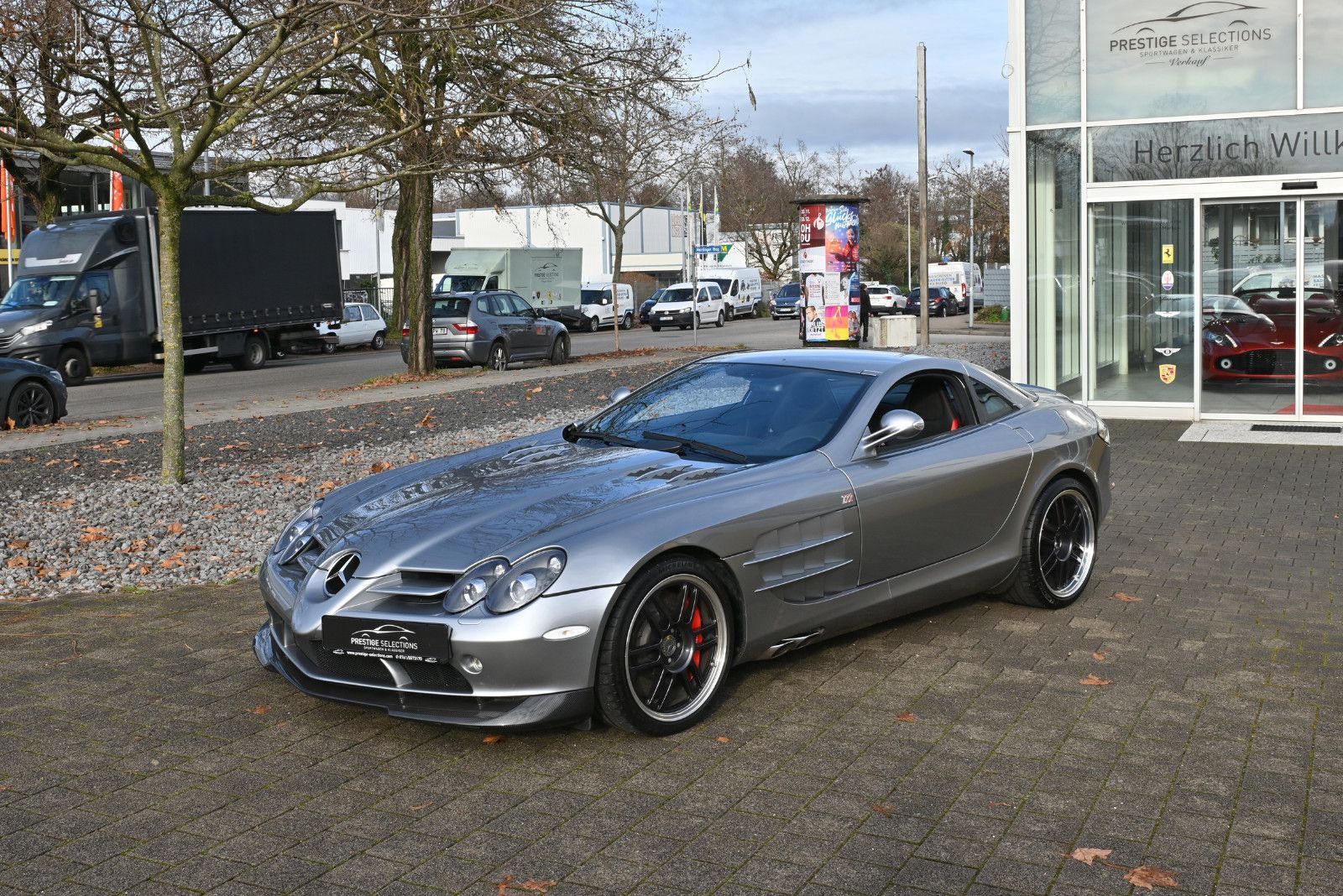 Mercedes-Benz SLR