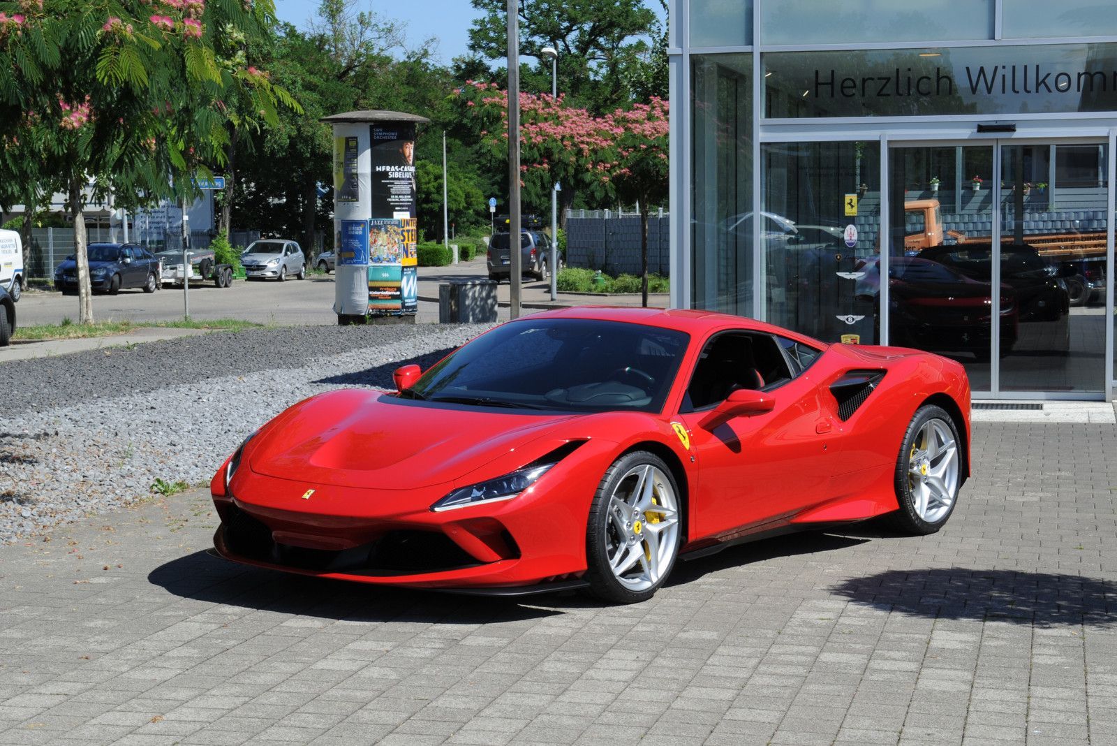 Ferrari F8