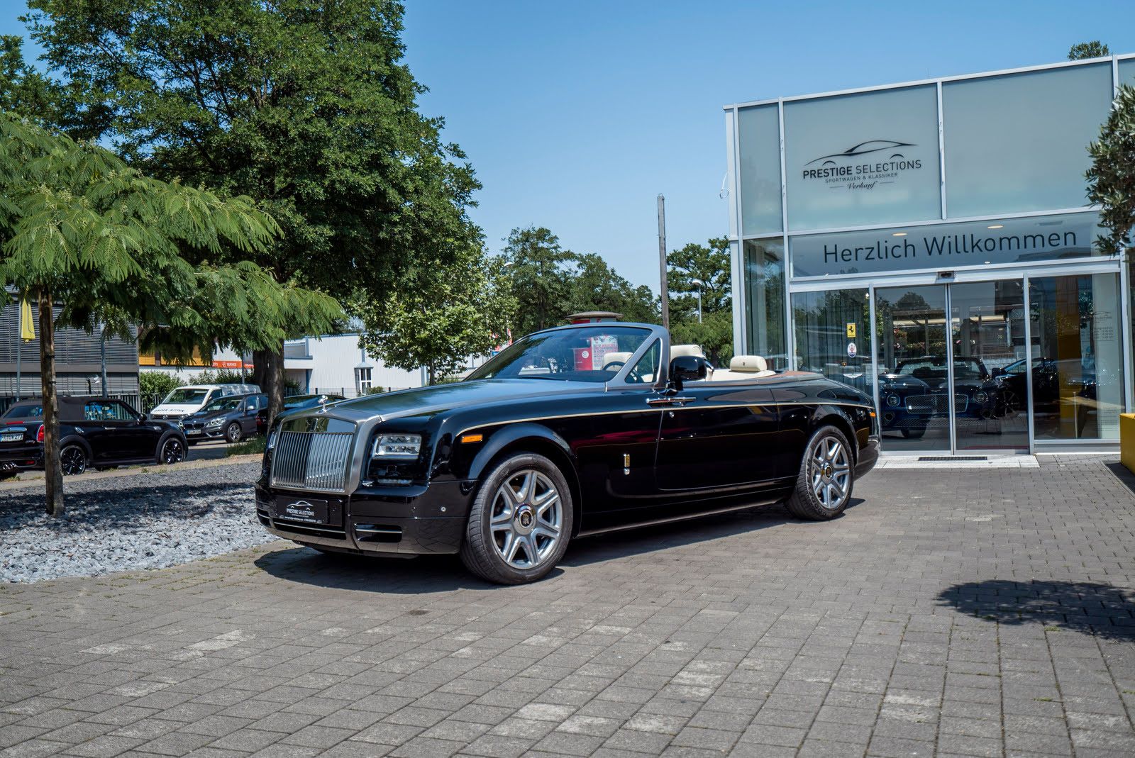 Rolls-Royce Phantom Drophead