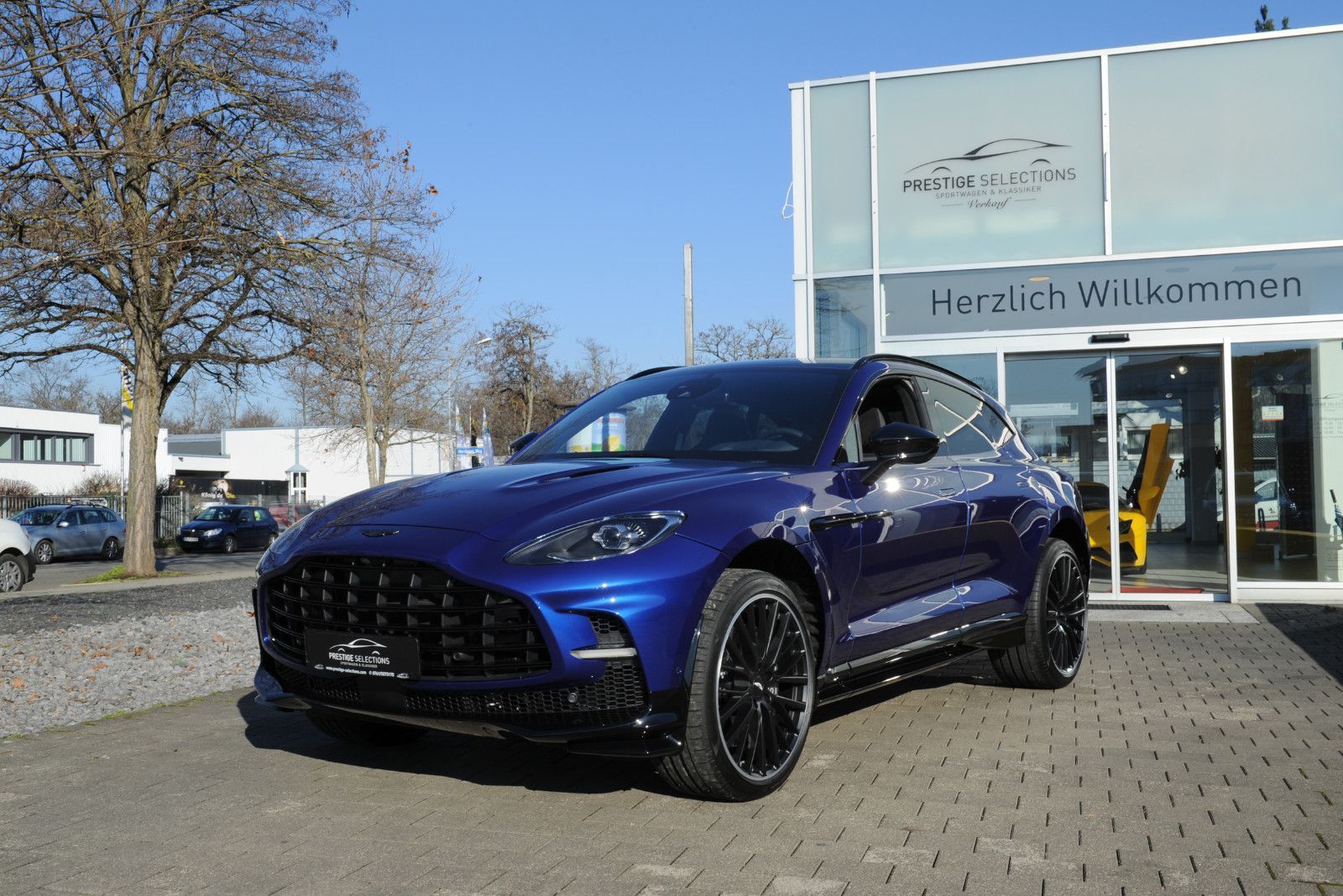 Aston Martin DBX