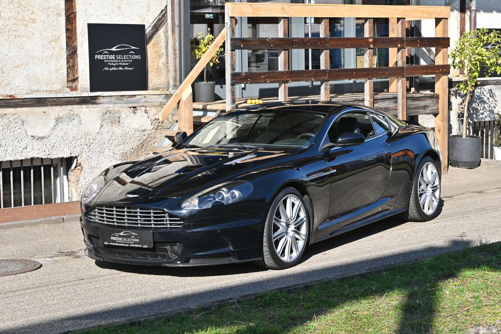 Aston Martin DBS