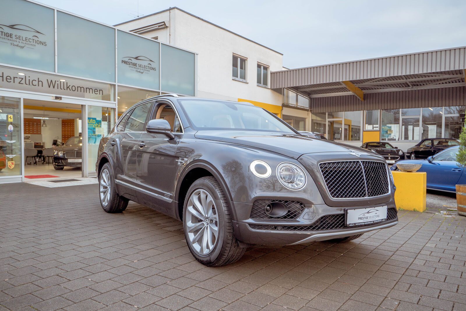 Bentley Bentayga V8