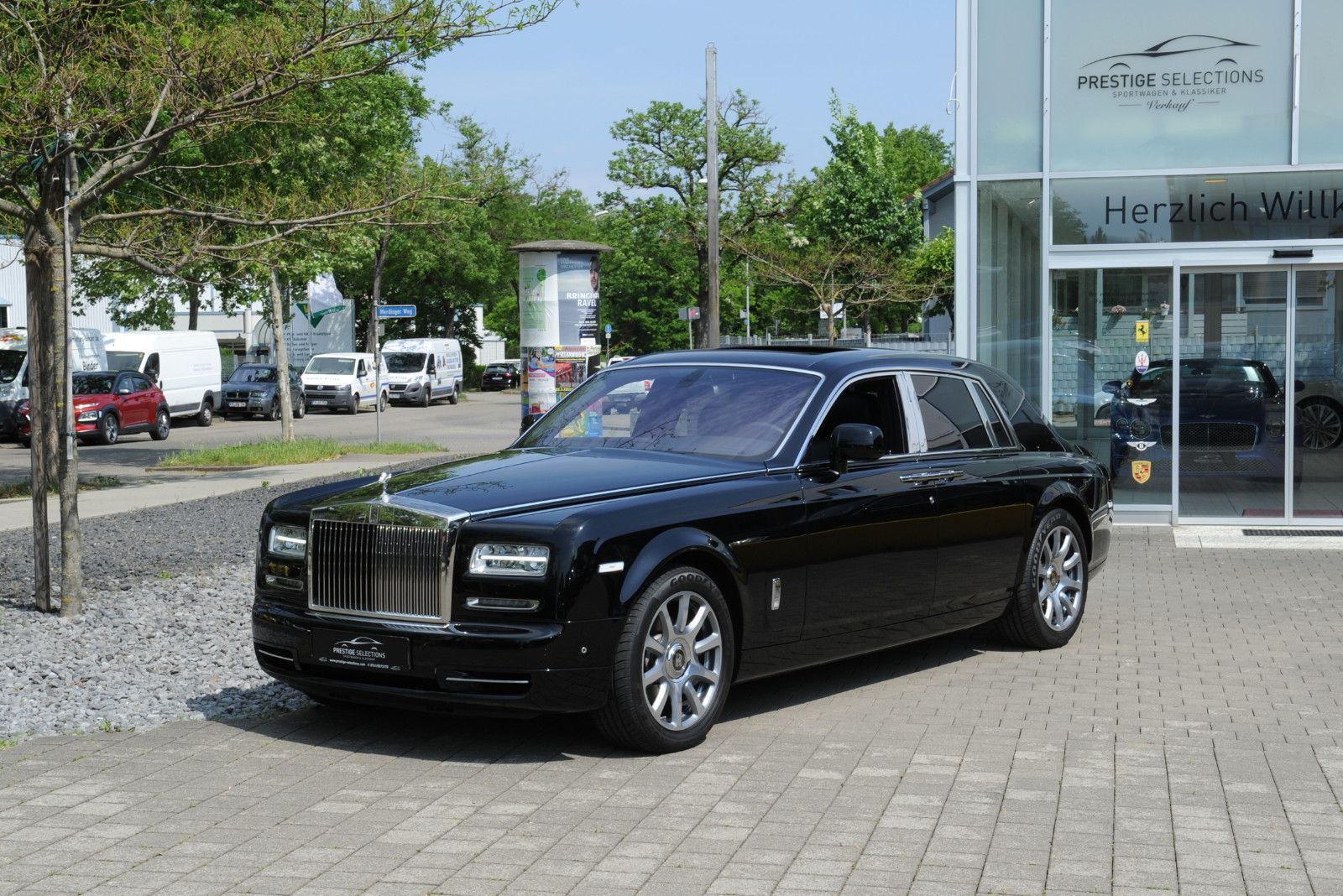 Rolls-Royce Phantom