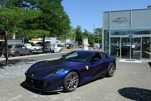Ferrari 812