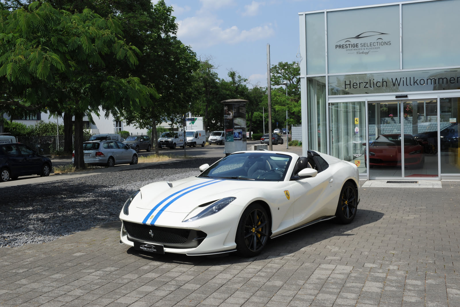 Ferrari 812 GTS