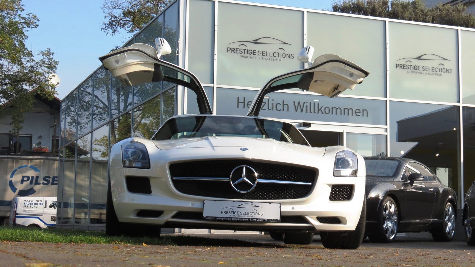 Mercedes-Benz SLS AMG