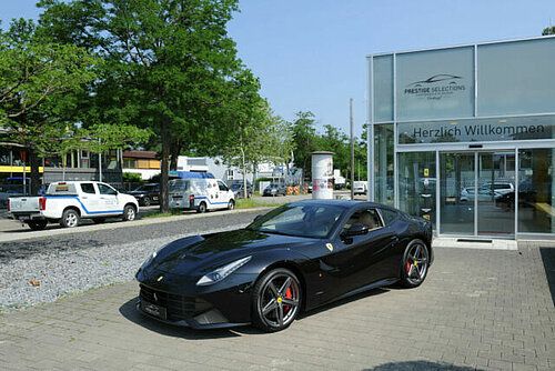 Ferrari F12
