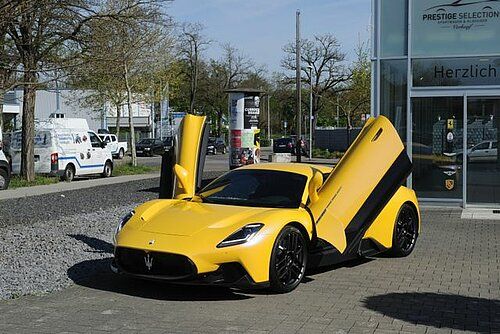 Maserati MC20