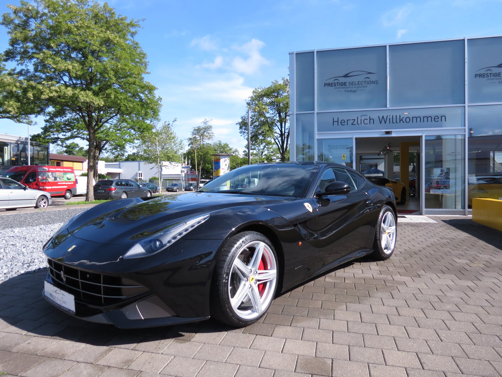 Ferrari F12
