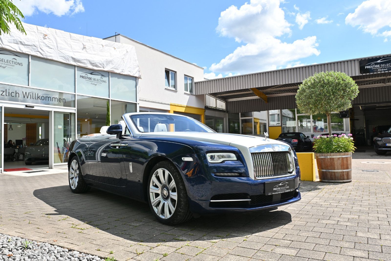 Rolls-Royce Dawn