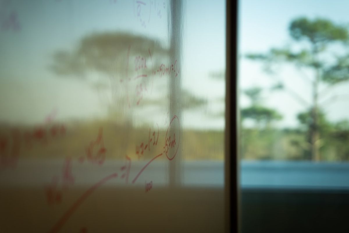 Diagram konseptual backtest strategi togel dengan walk-forward window untuk menghindari cherry-picking