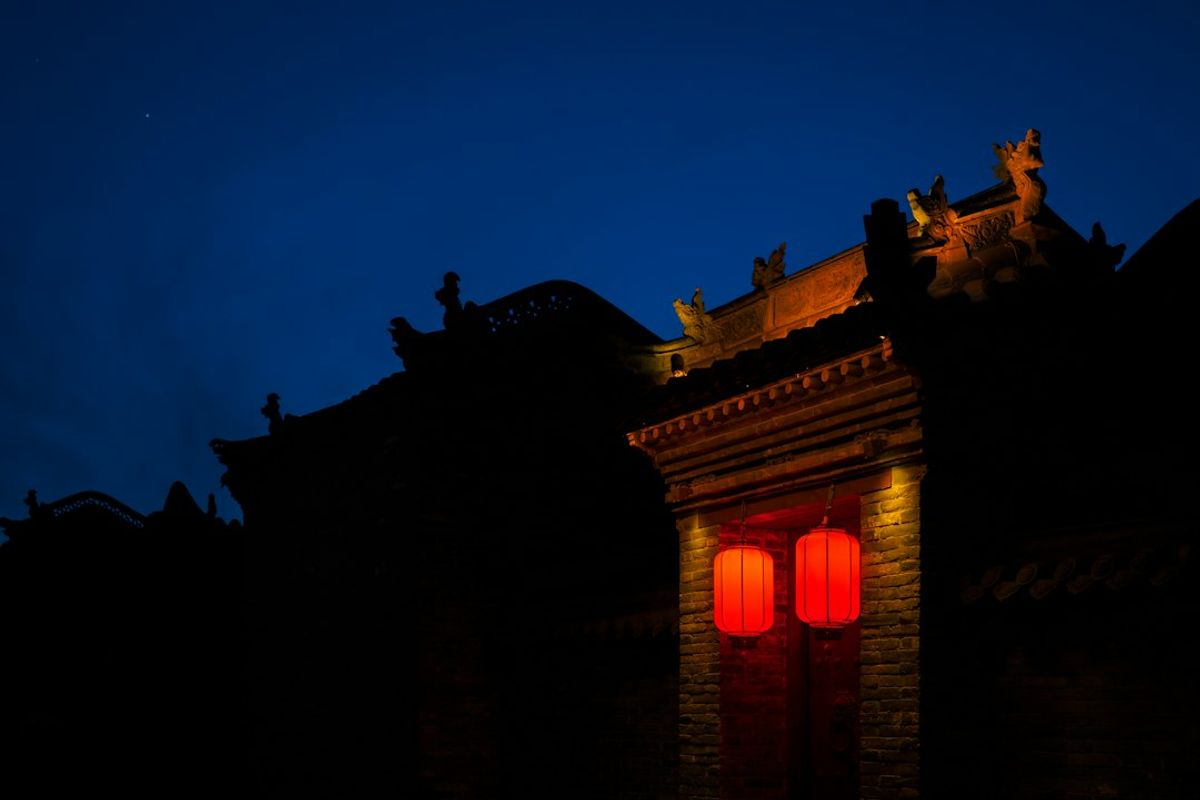 China Live, pasaran dengan akar budaya Tionghoa yang mewarnai tradisi syairnya