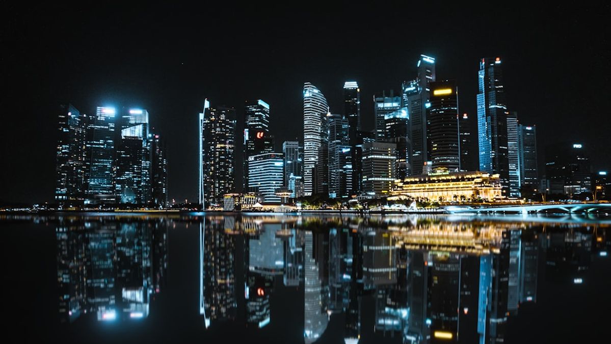 Singapore Marina Bay skyline malam sebagai simbol arsip data Singapore Pools 2020-2026