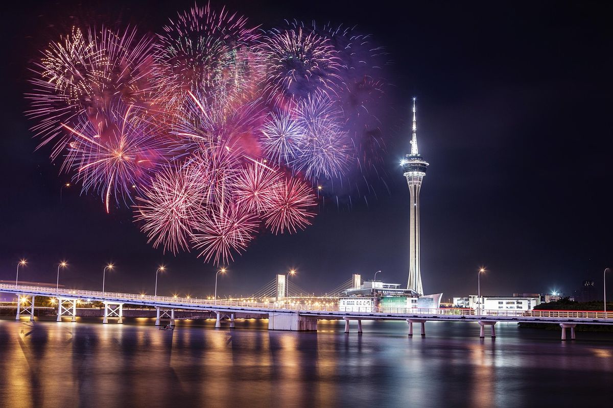 Macau — kota dengan akar budaya Tionghoa yang mewarnai tradisi syair pasarannya