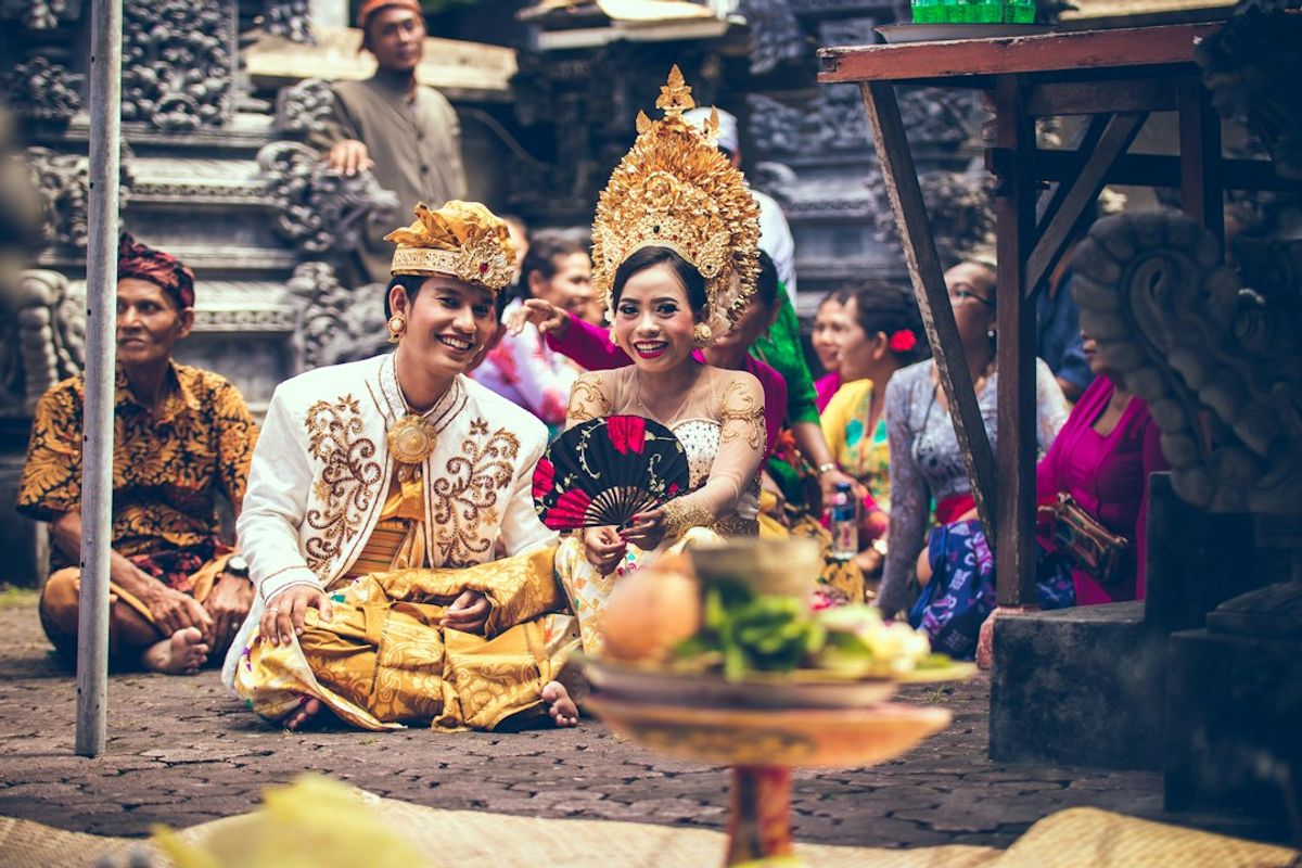 Mimpi pernikahan jarang dibaca harfiah, melainkan melambangkan komitmen dan babak hidup baru yang sedang dibuka