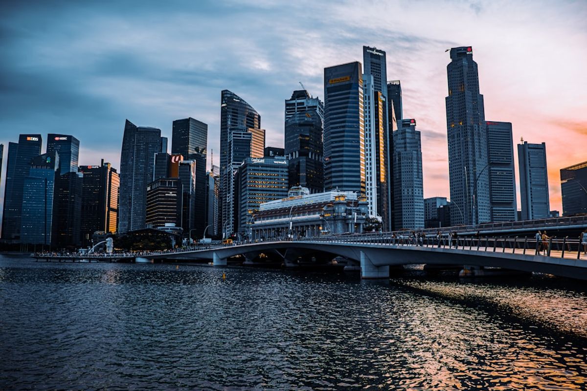 Panorama kota Singapura, latar pasaran resmi Singapore Pools 4D