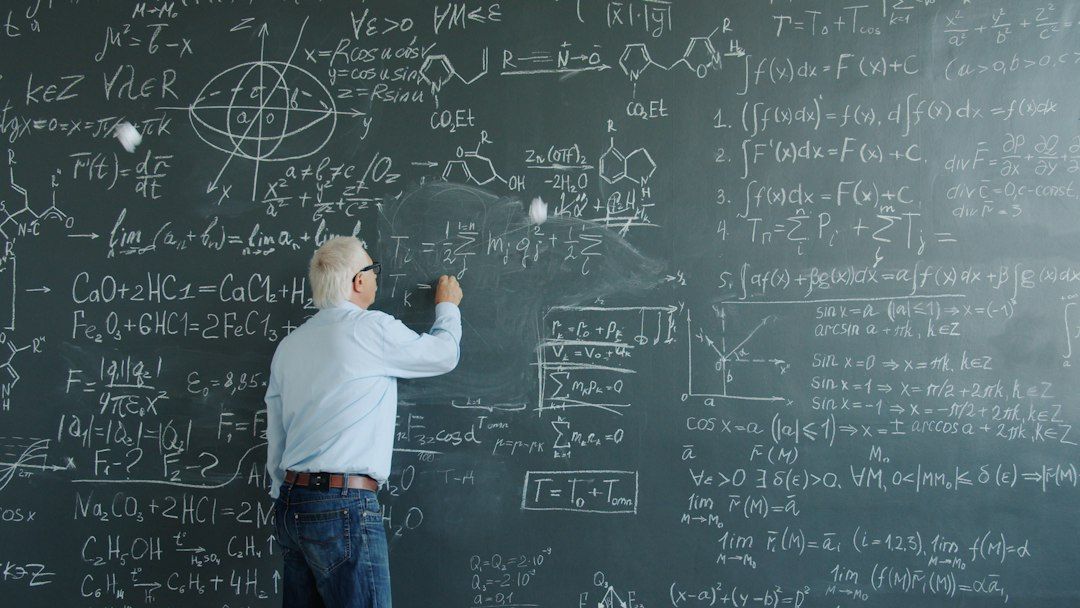 Papan tulis penuh rumus matematika, ilustrasi perhitungan peluang 4D