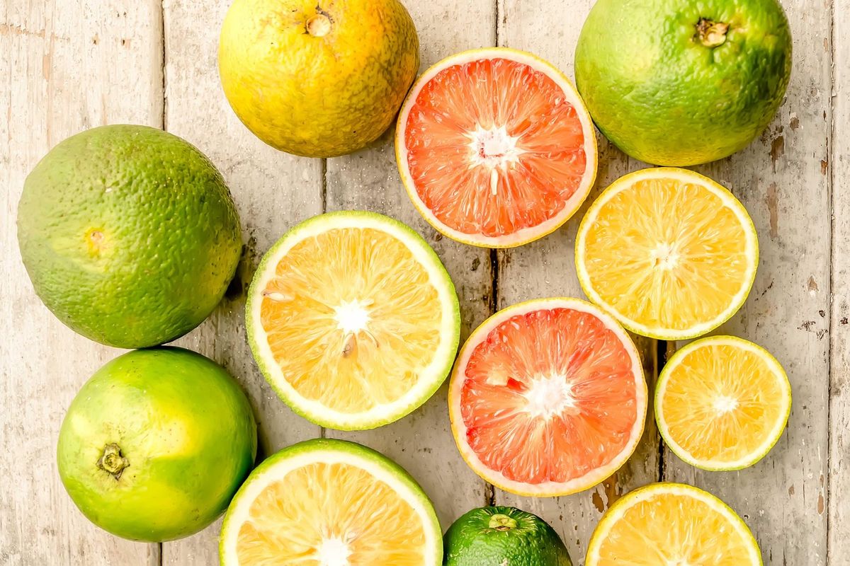 Mangga sebagai buah tidak menghasilkan angka sendiri; nomornya ditempelkan lewat tradisi tafsir yang diwariskan
