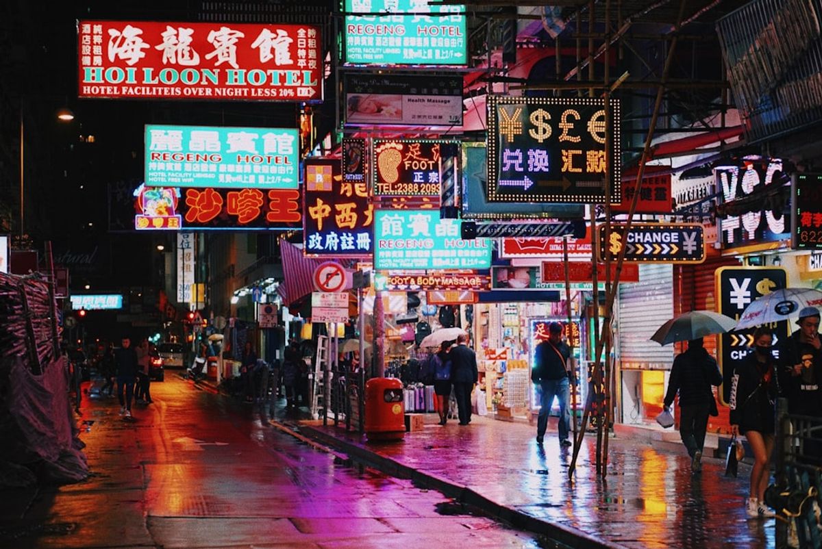 Perbandingan tren HK antar periode untuk rekap mingguan HK