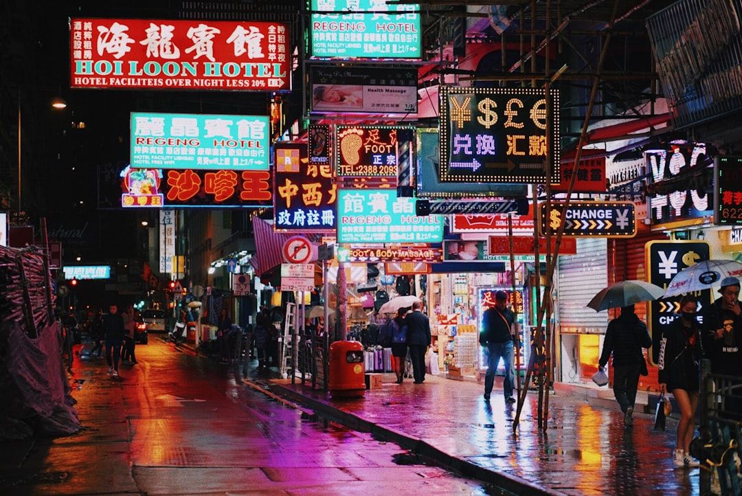 Perbandingan tren HK antar periode untuk rekap mingguan HK