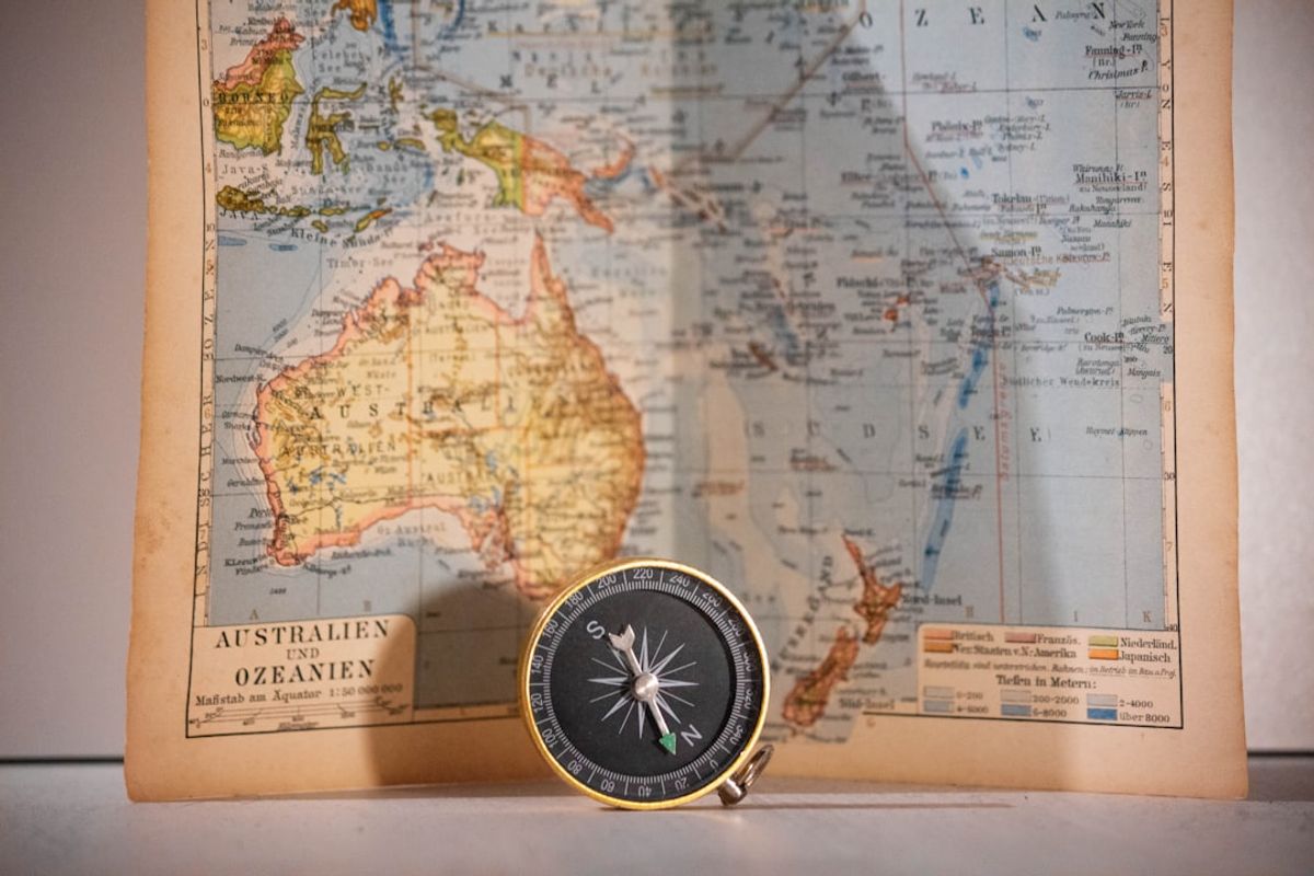 Selisih zona waktu WIB dan Sydney plus daylight saving jadi sumber kesan jam SDY berubah